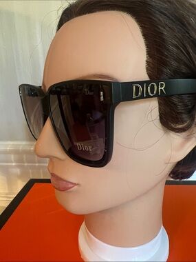 BRAND NEW Dior Black Frame Sunglasses with Dark Gradient Lenses